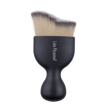 Modele de pensule in machiajul profesional